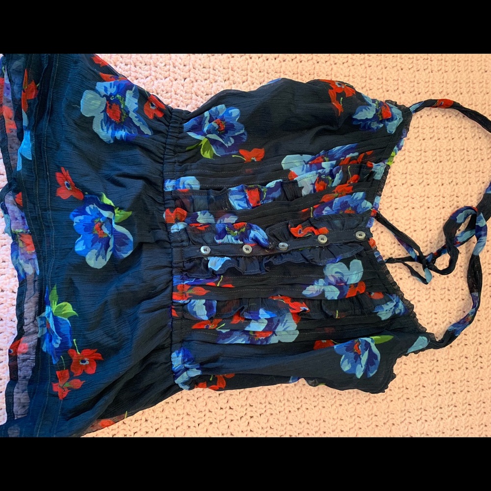 FLORAL HOLLISTER TOP